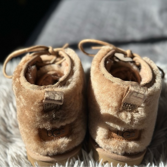 Fluffy UGG boots. Size 6. - Picture 3 of 6